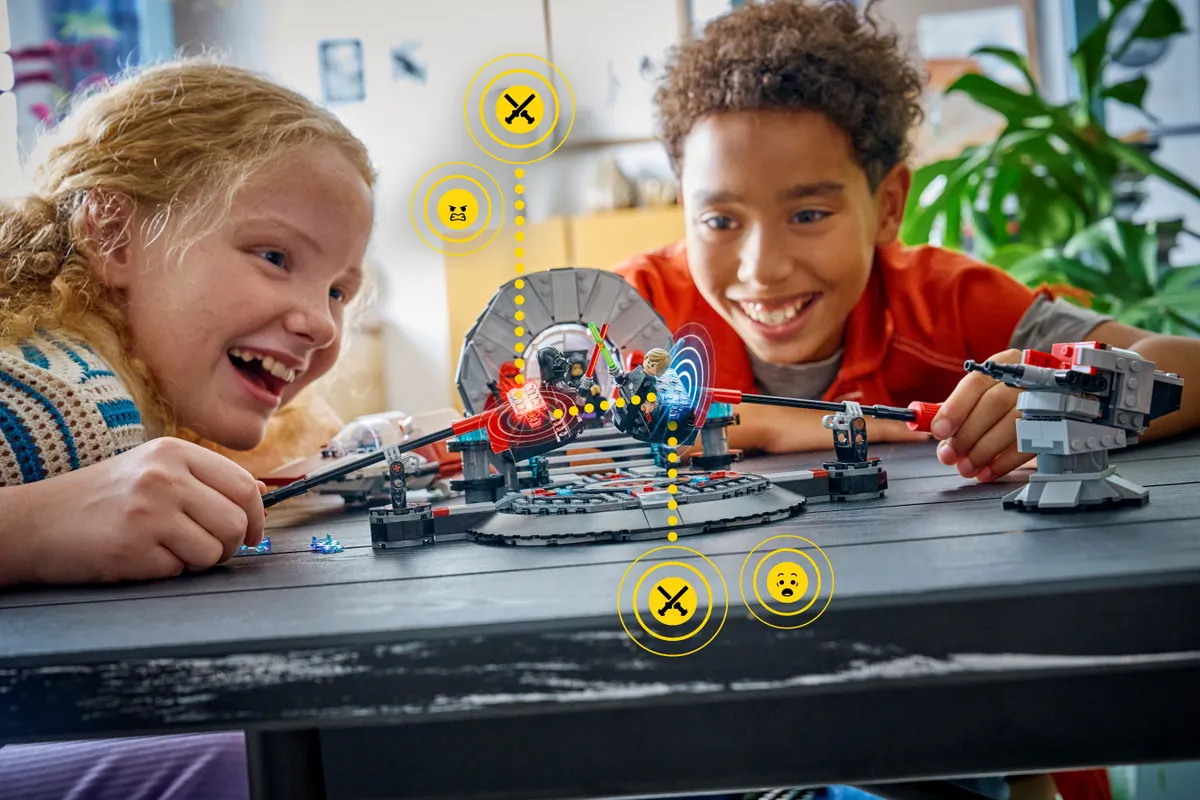 SMART Play™: Throne Room Duel & A-Wing™ - Image 10