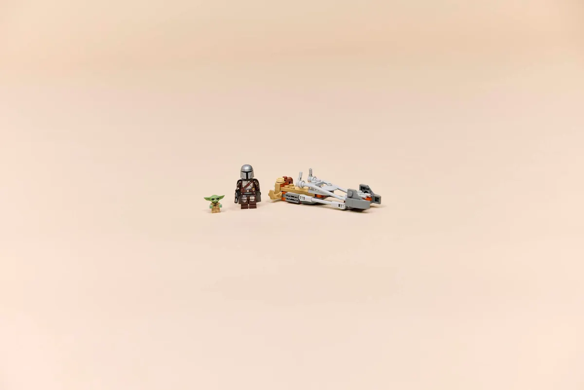 The Mandalorian & Grogu's Speeder Bike™ - Image 6
