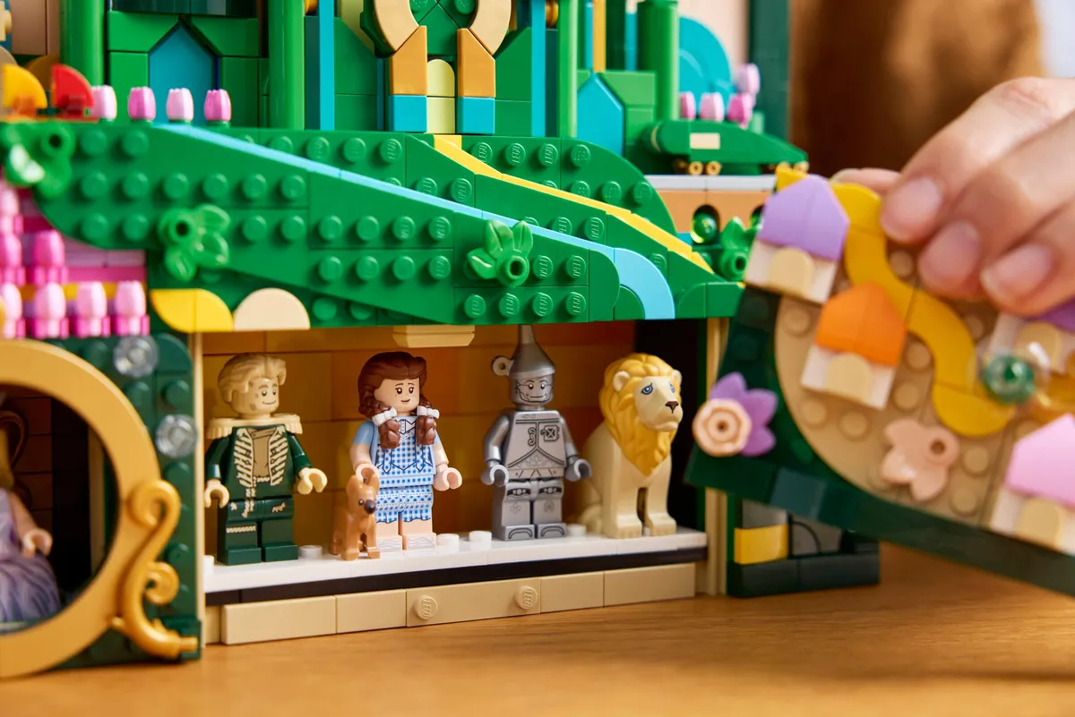 Emerald City Wall Art - Image 4