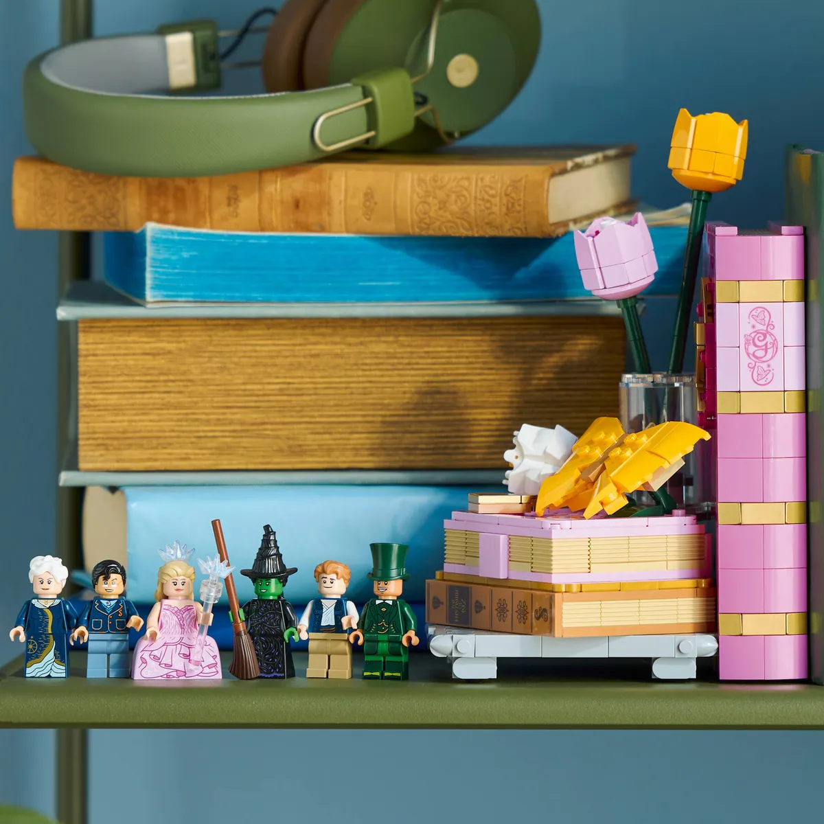 Glinda & Elphaba Bookends - Image 7