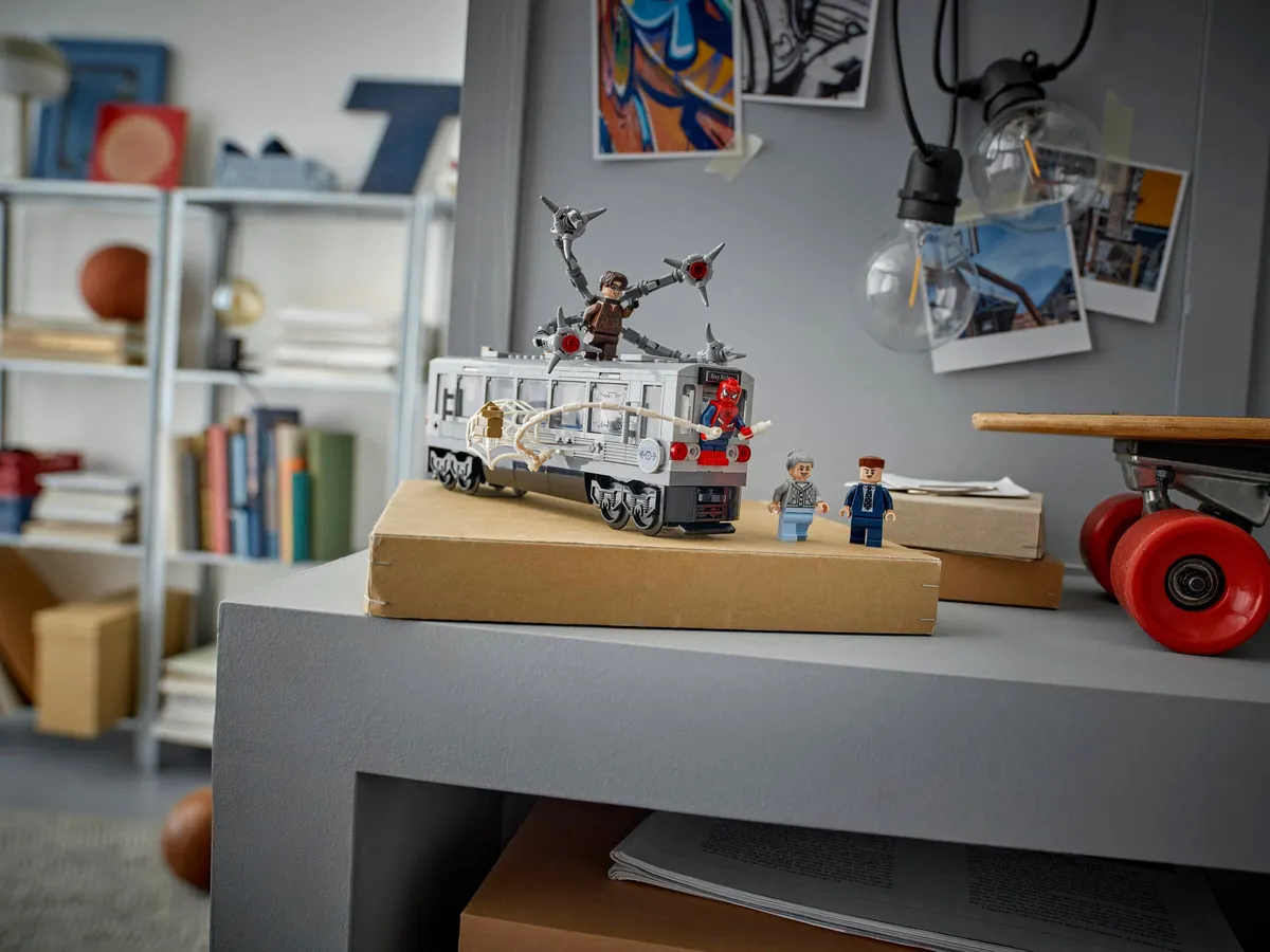Spider-Man vs. Doc Ock Subway Train Scene - Image 6