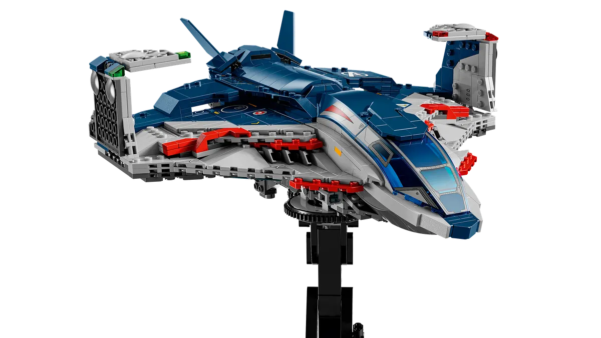 Avengers: Age of Ultron Quinjet - Image 13