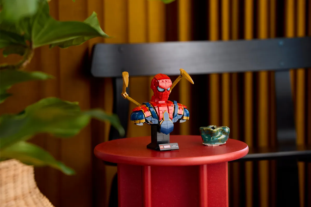 Iron Spider-Man Bust - Image 6