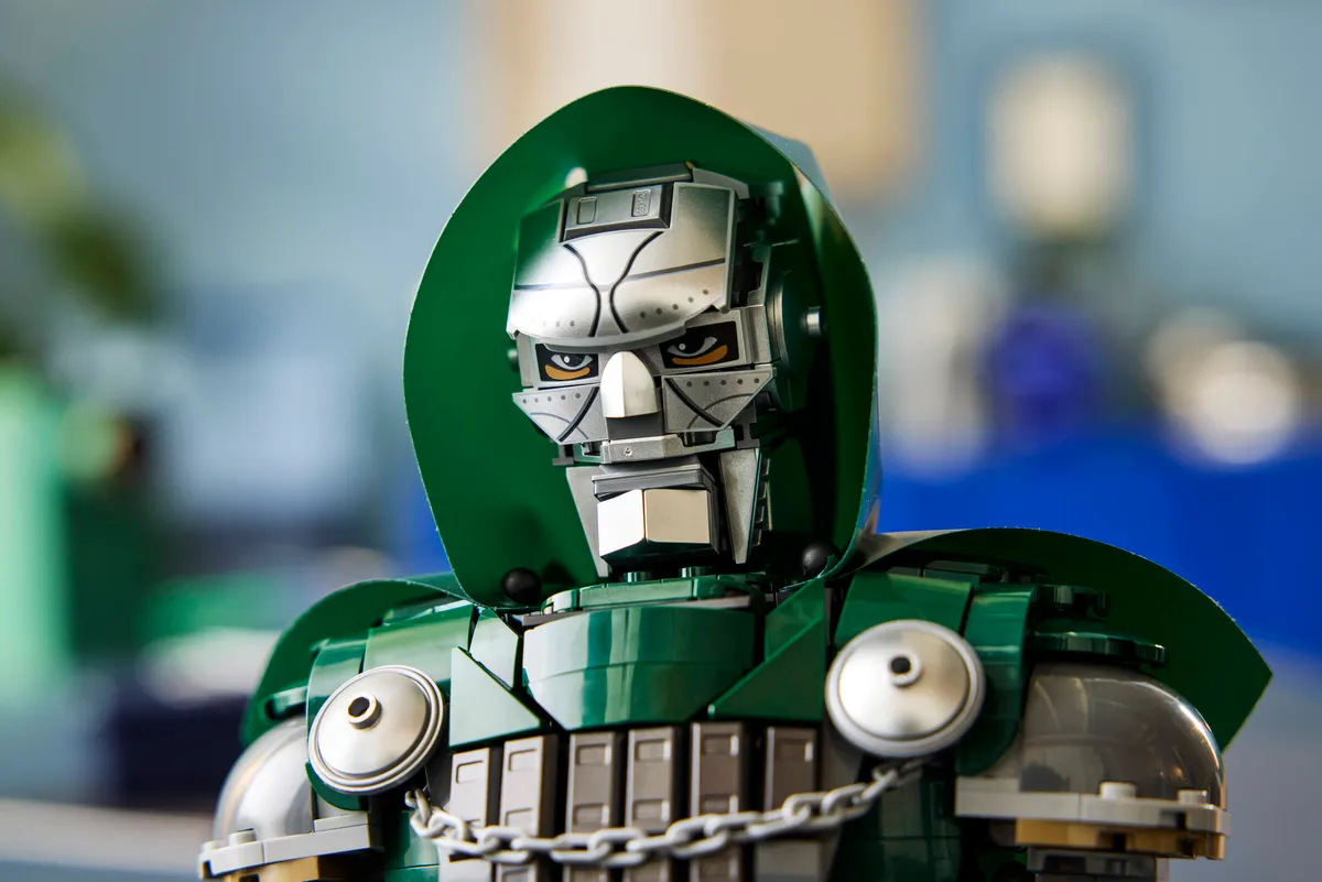Doctor Doom Bust - Image 10