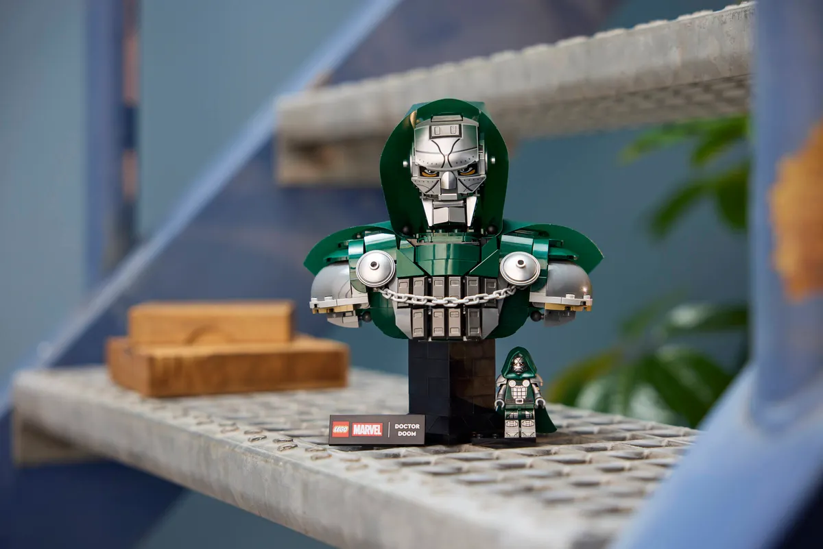 Doctor Doom Bust - Image 15