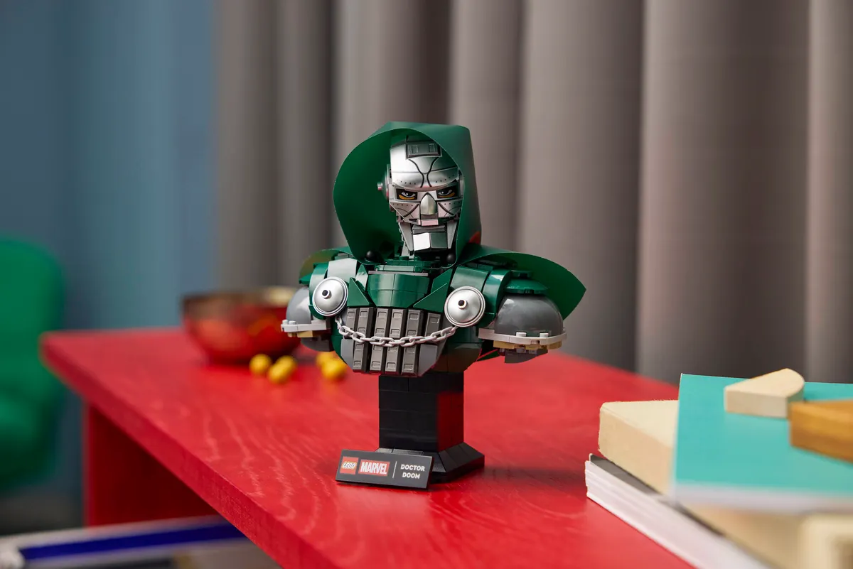 Doctor Doom Bust - Image 17