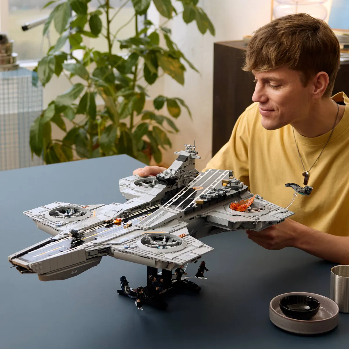 S.H.I.E.L.D. Helicarrier - Image 18