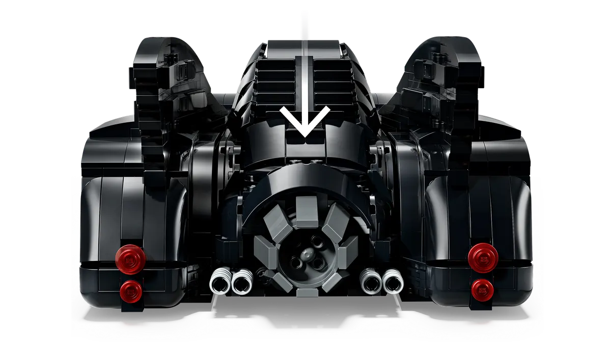 Batman Returns™ Batmobile™ - Image 9