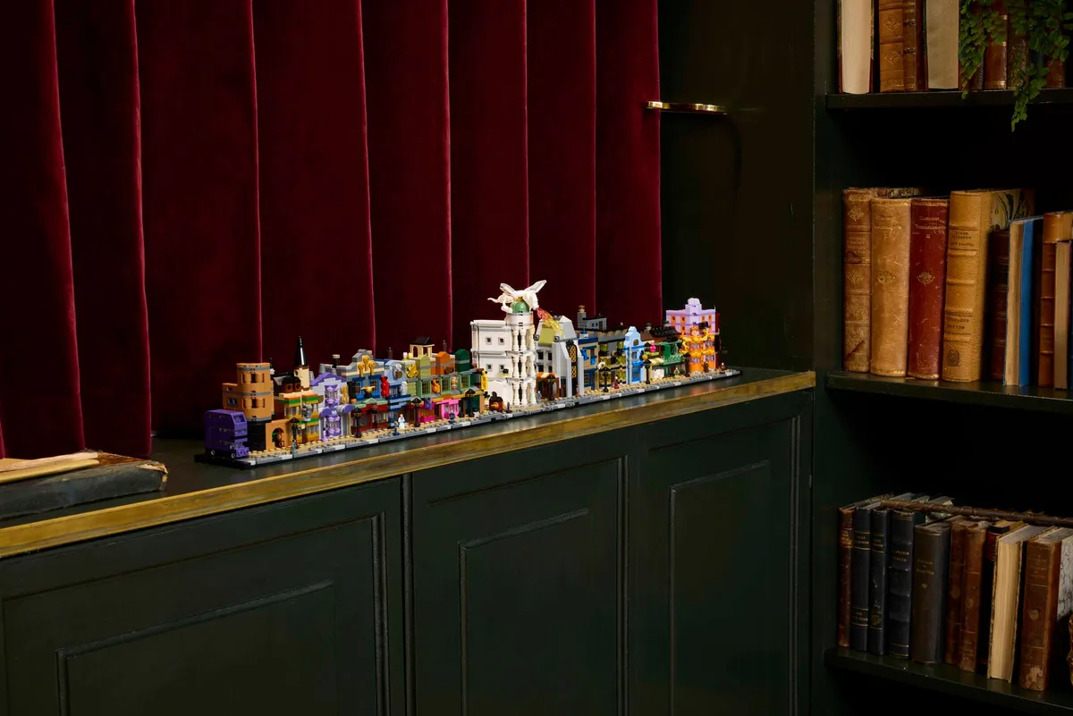 Diagon Alley™ Wizarding Shops - Image 10