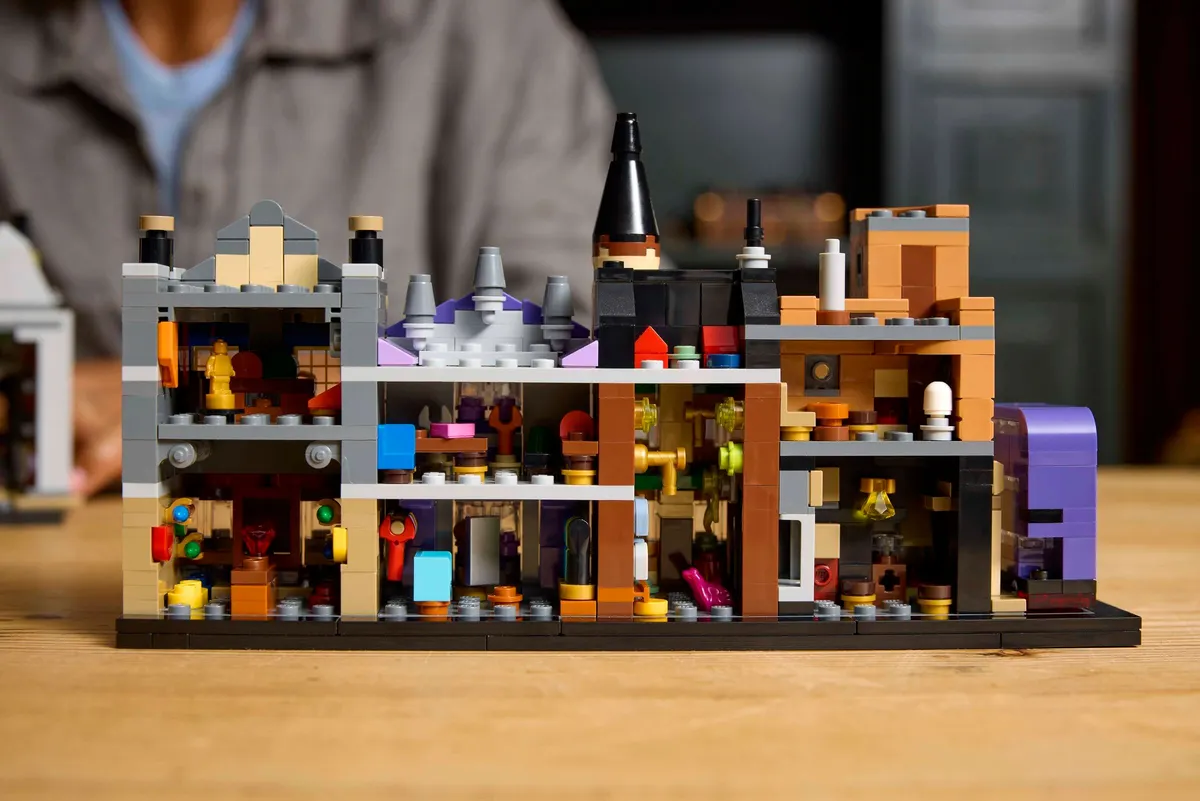 Diagon Alley™ Wizarding Shops - Image 5