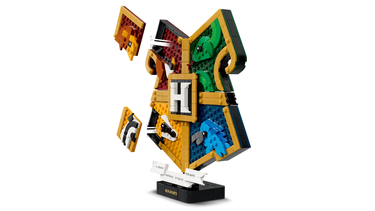 Hogwarts™ House Crest - Image 6