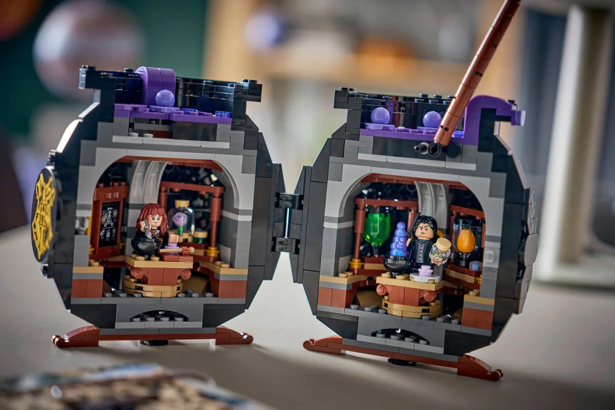 Cauldron: Secret Potions Classroom - Image 3