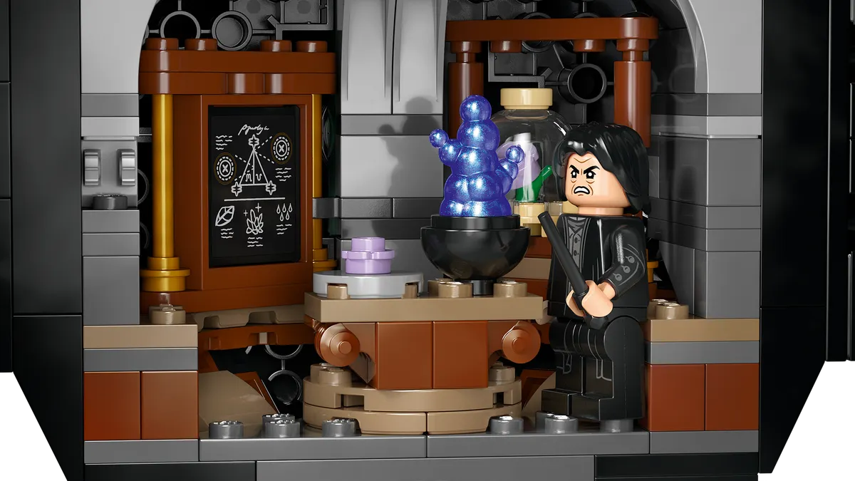 Cauldron: Secret Potions Classroom - Image 12