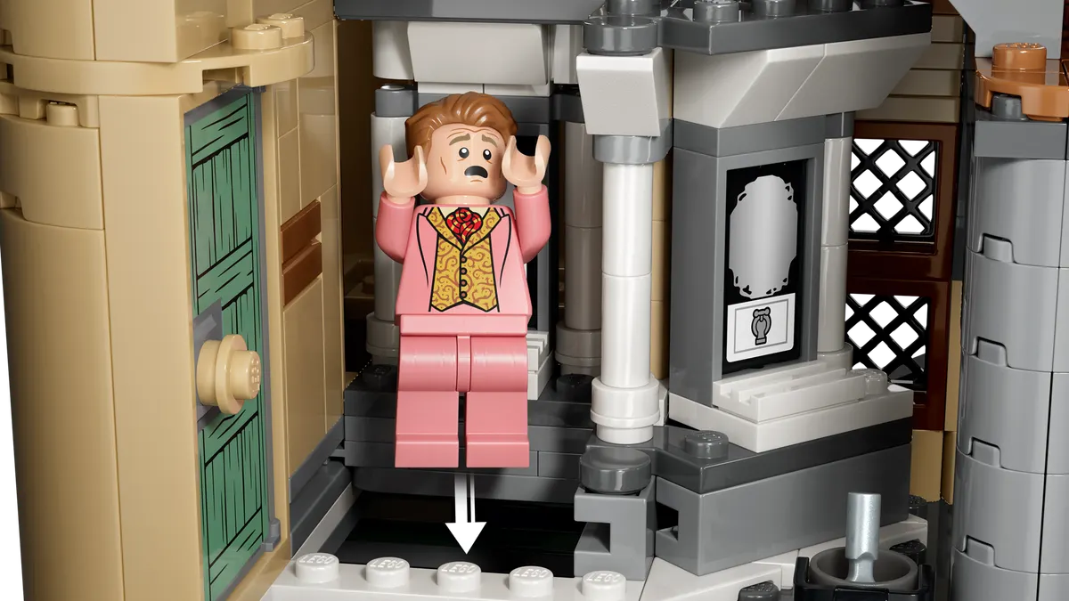 Hogwarts™ Castle: East Wing - Image 7