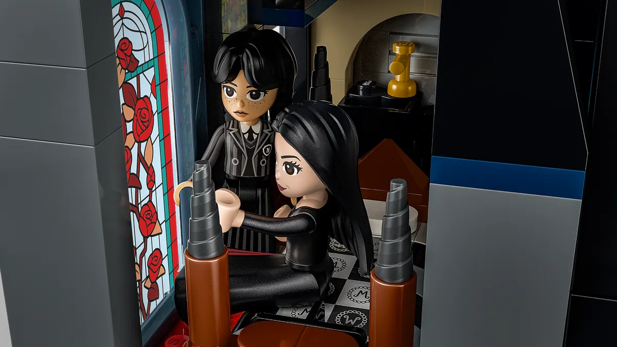Morticia's Cottage - Image 11