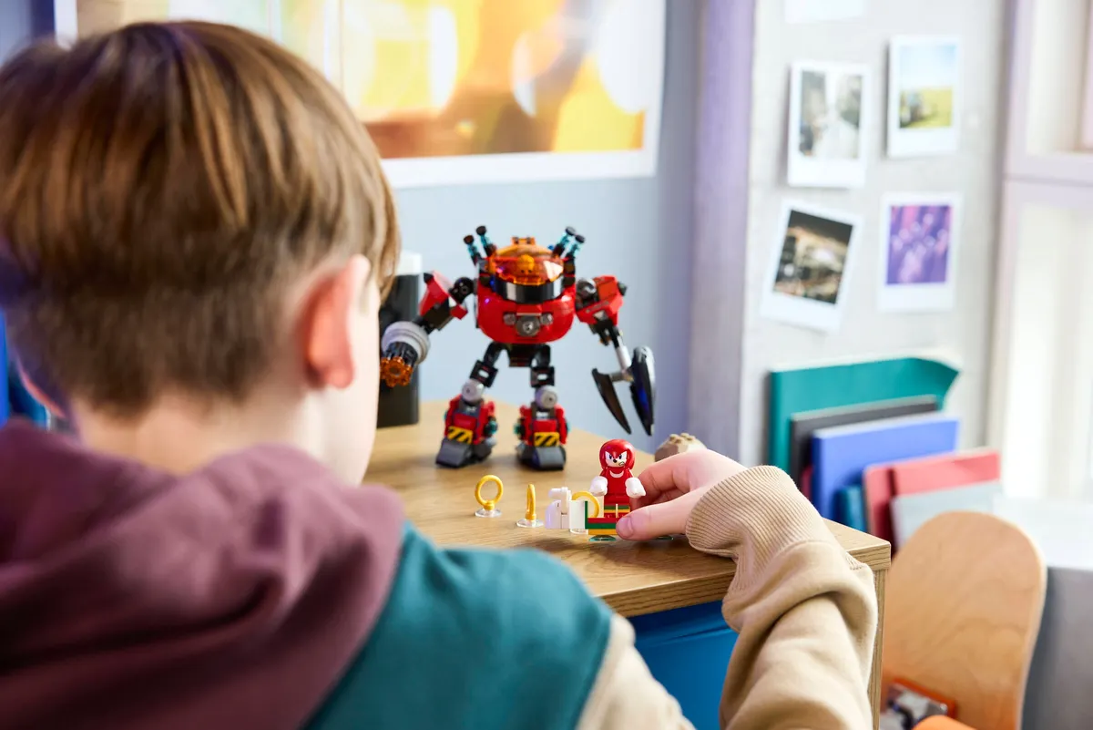 Knuckles vs. Dr. Eggman Egg Crusher Mech - Image 4