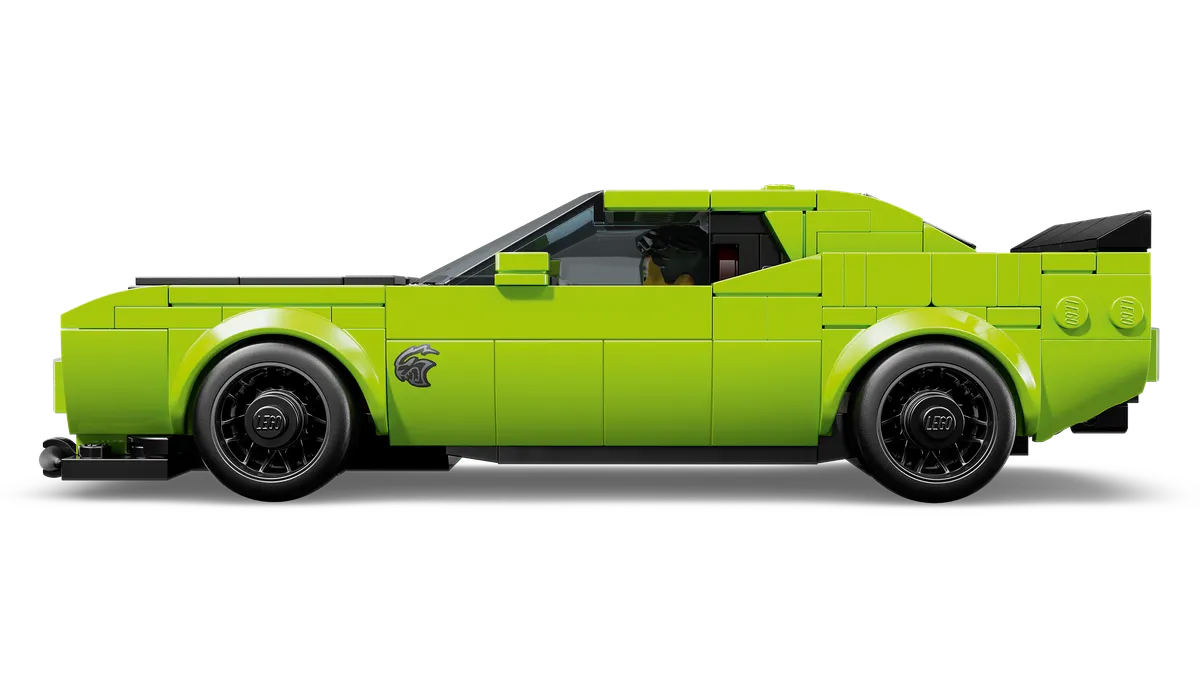 Dodge Challenger SRT Hellcat Sports Car - Image 8