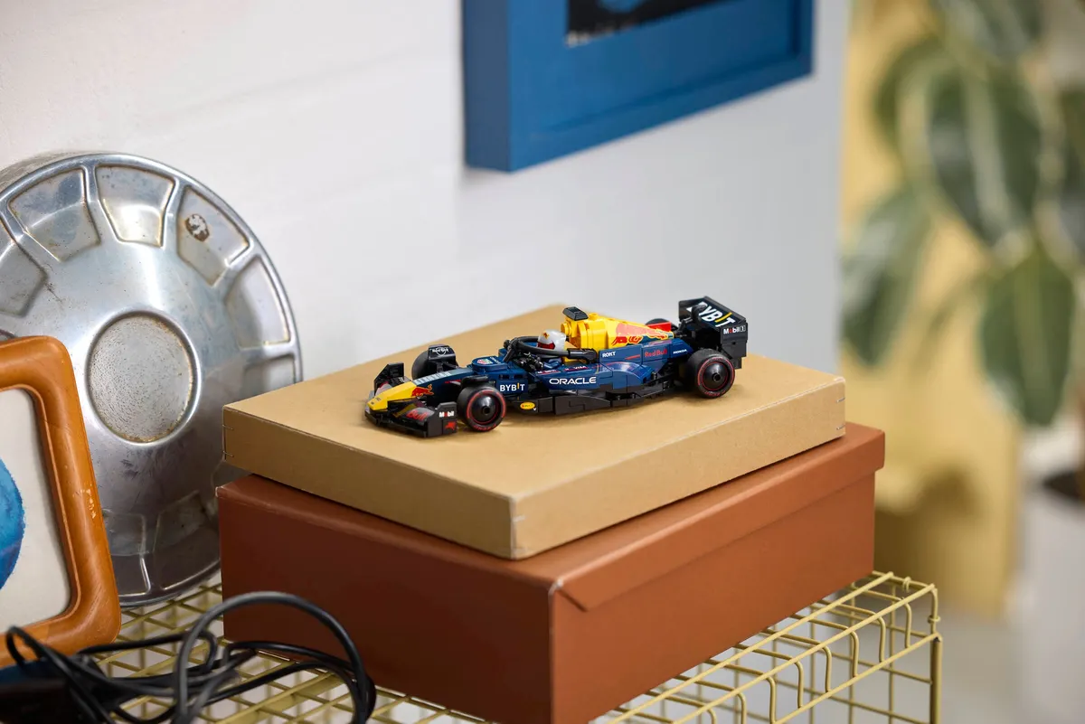 Oracle Red Bull Racing RB20 F1® Race Car - Image 6